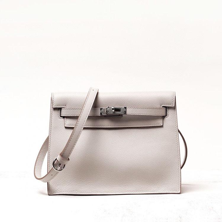 Hochwertiger Rucksack aus Evercolor-Rindsleder mit halber Wachslinie und Dutt-Oberschicht und einer Schulter