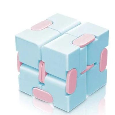 Magischer Puzzlewürfel, Anti-Stress-Spielzeug für Erwachsene, Infinite Flip, lustiger Würfel, sensorisches Spielzeug für Kinder mit besonderen Bedürfnissen, Weihnachtsgeschenke