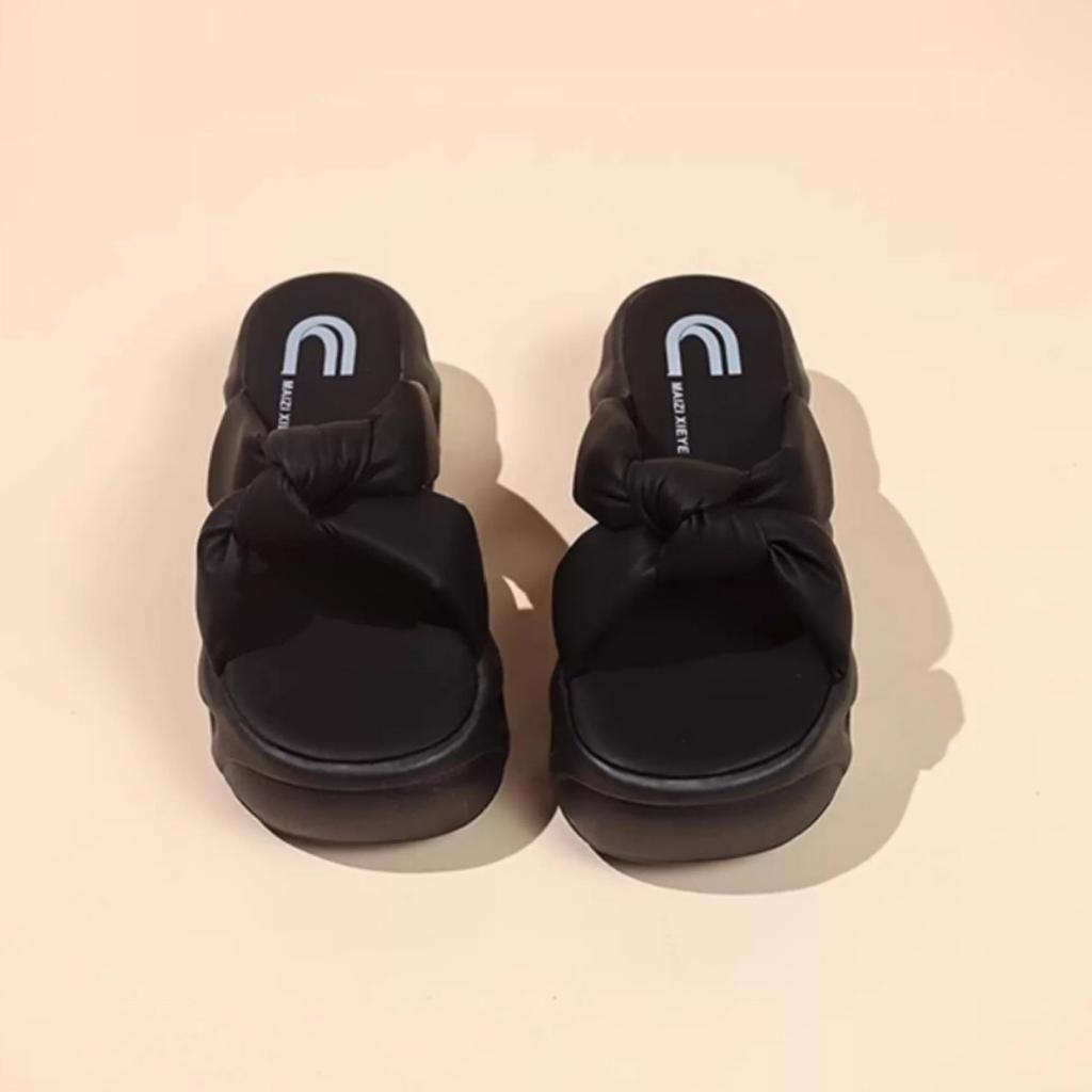 2025 New High-end Cool Slippers Women's Summer Wear Thick Bottom Heightening Skirt Sponge Beach Slippers