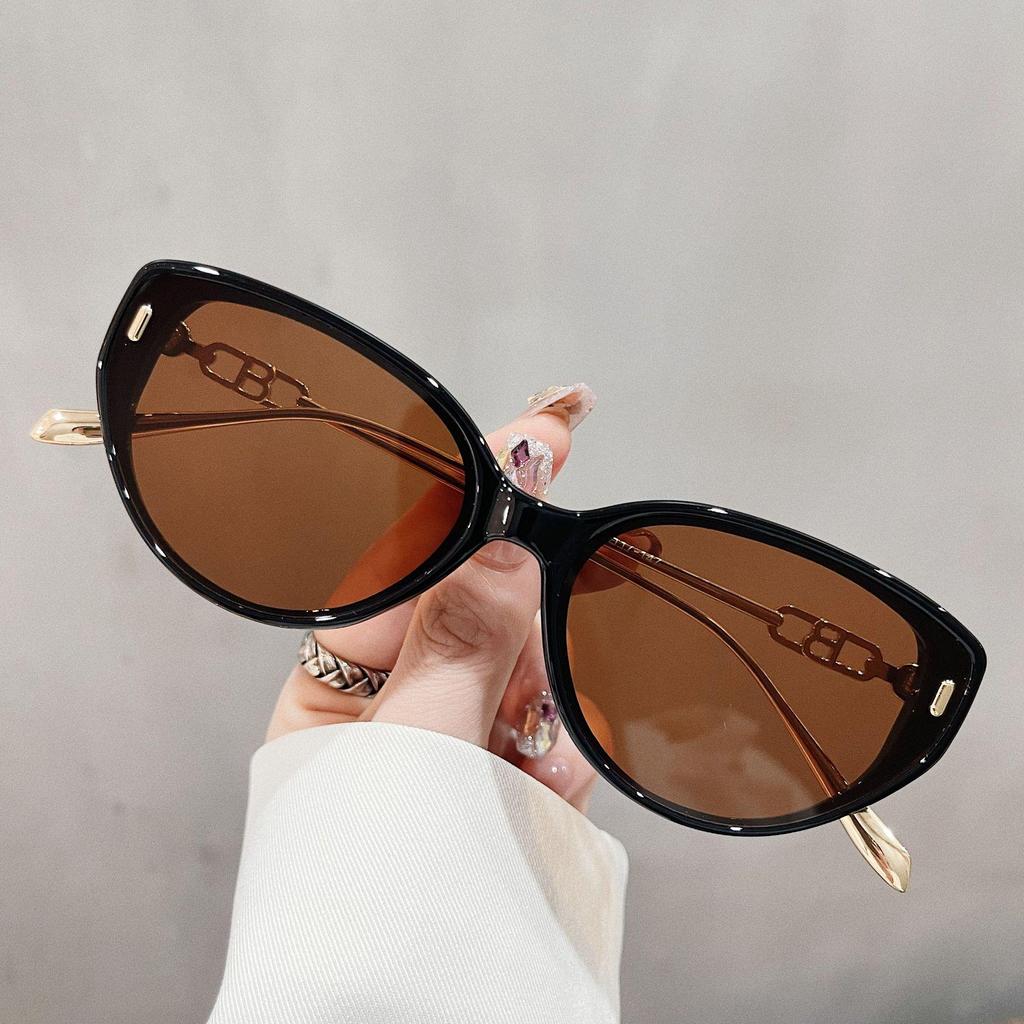 Women's Tea-Colored Cat-Eye Sunglasses with UV Protection