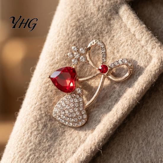 Minimalist Fashion Jewelry Bling Rhinestone Bow Brooch Pin, Love Heart Bowknot Lapel Women Accessory for Dresses Coats Sweaters
