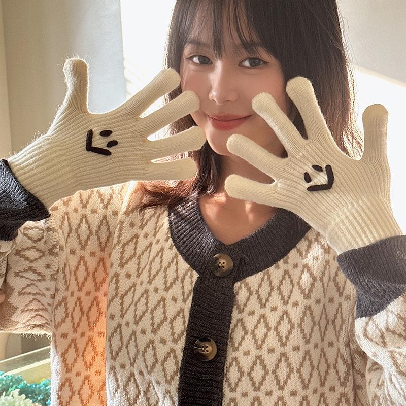 Luochi Handmade Smiley Face Wool Gloves - Cute, Touchscreen-Compatible Winter Knit