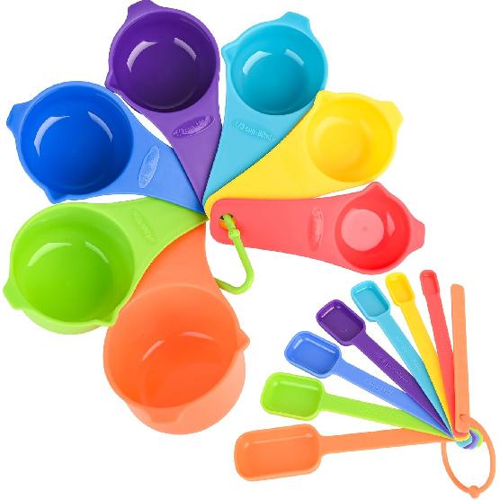 Measuring Cups and Spoons Set 15, 7 Plastic Measuring Cup Set, 7 Spice Long Handle Measuring Spoons with 1 Leveler for Kitchen and Baking, Dry Metric