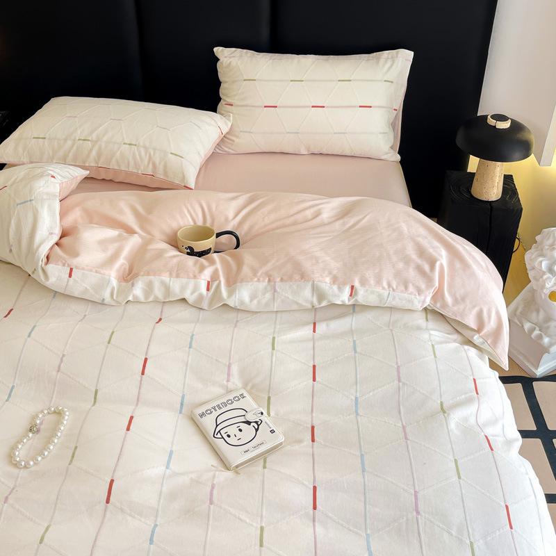 

New 2026 Light Luxury Pure Cotton Bedding Set: Three-layer Gauze, Four-piece Collection with Bed Sheet and Duvet Cover. Student Bed 150x200cm Duvet 3-piece Set