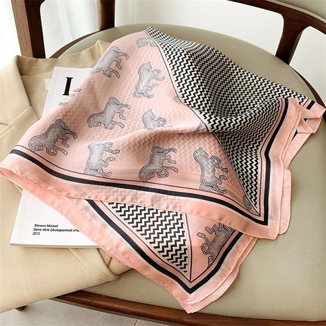 Neue 70*70cm Silk Satin Haar Schal Frauen Taschentuch Gedruckt Weibliche Quadratischen Kopf Bandana Kleinen Hals Schalldämpfer hijab Dame Mädchen