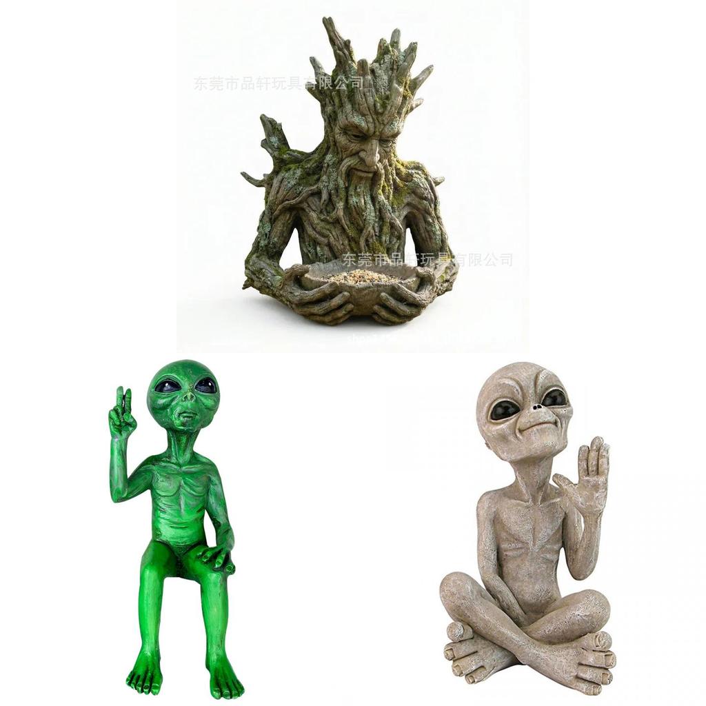 Resin Cat Dog Alien Statue With Artistic Design For Home Decor And Gift Giving