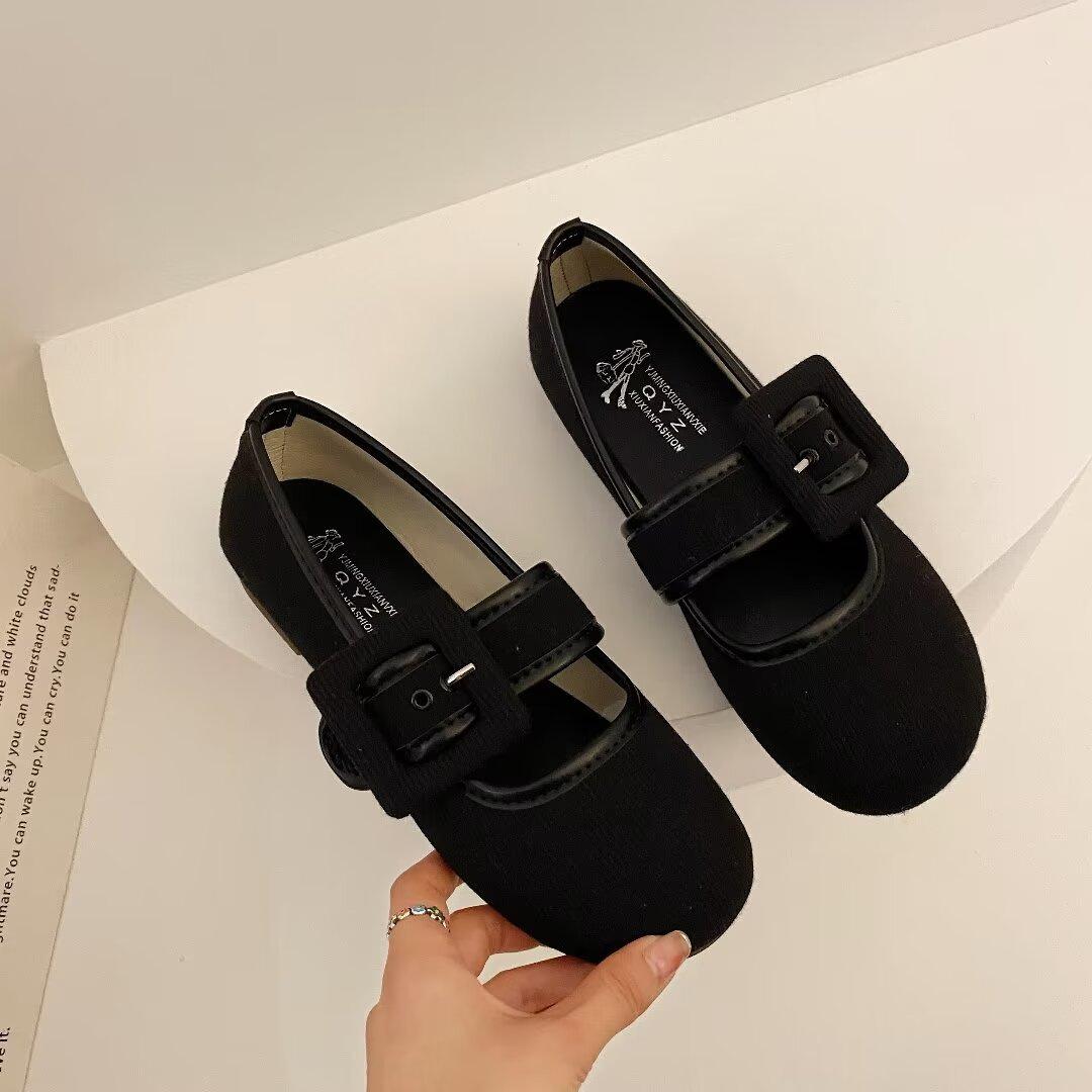 

Универсальные туфли-лодочки с круглым носком на низком каблуке с мелким вырезом на плоской подошве женские 2025 лето новые туфли Мэри Джейн в стиле Сяосянфэн черные французские 35 чёрный