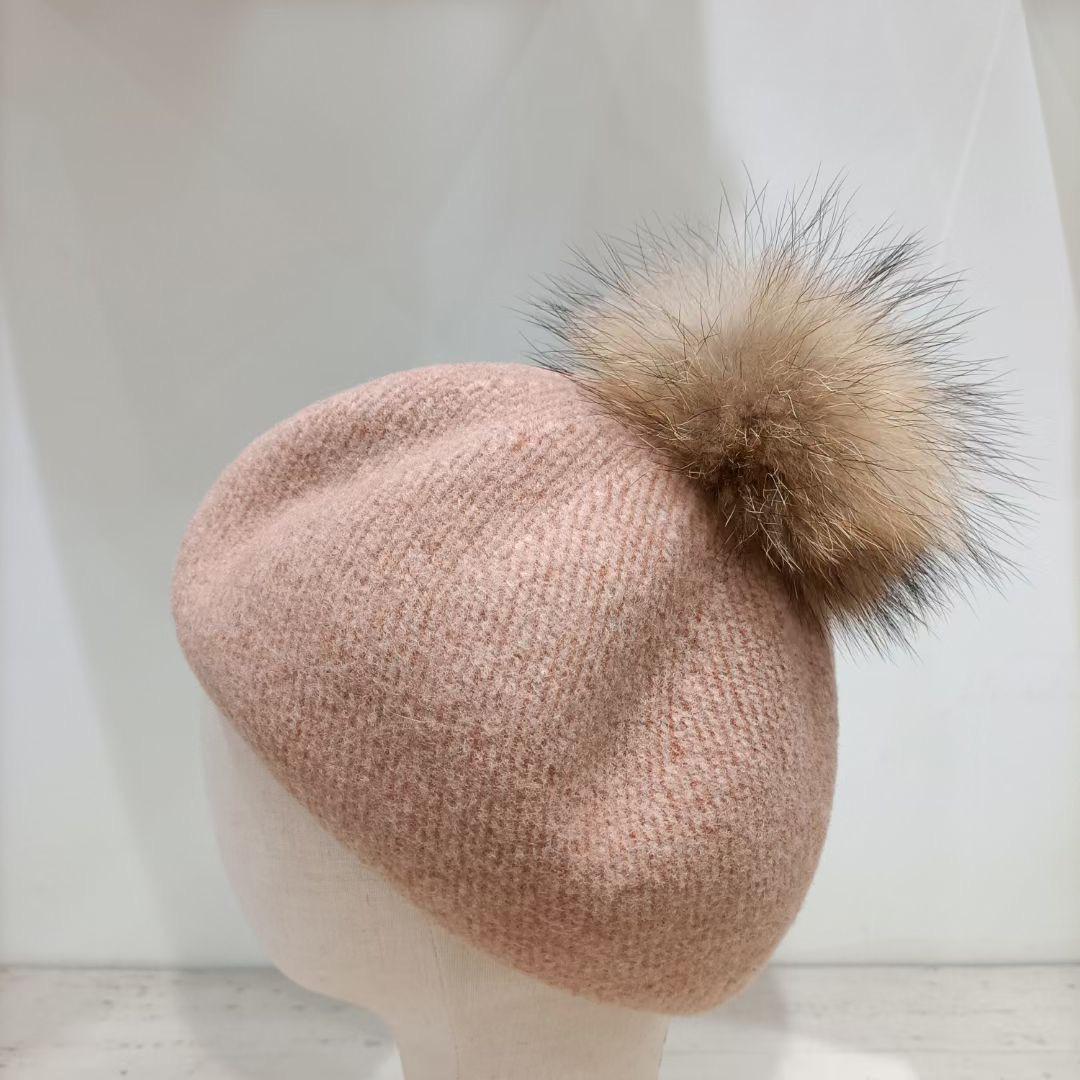 

Жіночий зимовий вовняний берет 2023 року з помпоном з єнотового хутра