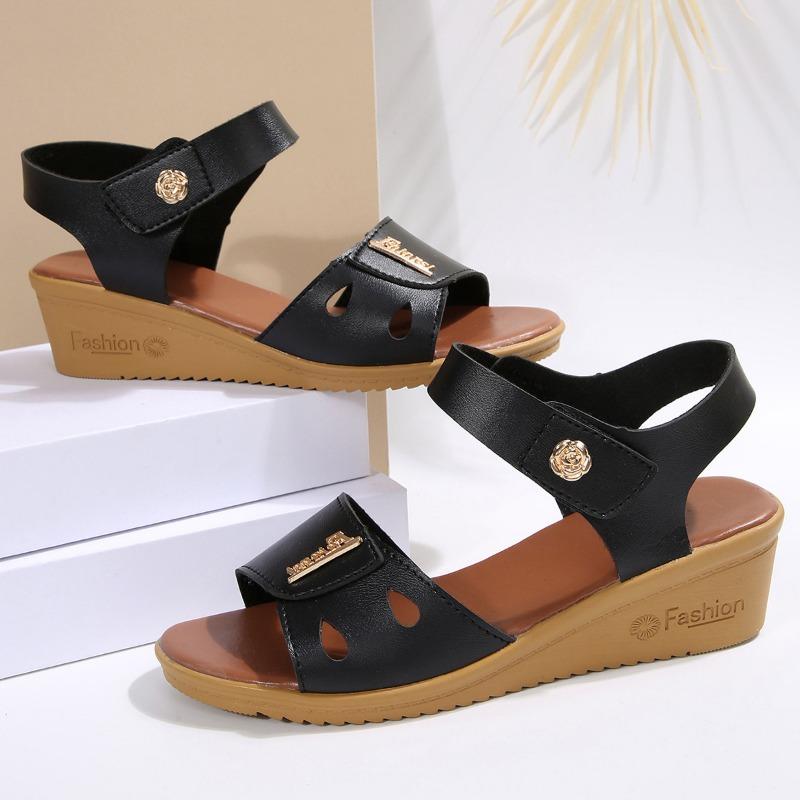 Large-sized One-strap Mid-heel Sandals Women's Velcro Perforated Shoes Beach Flip-flops