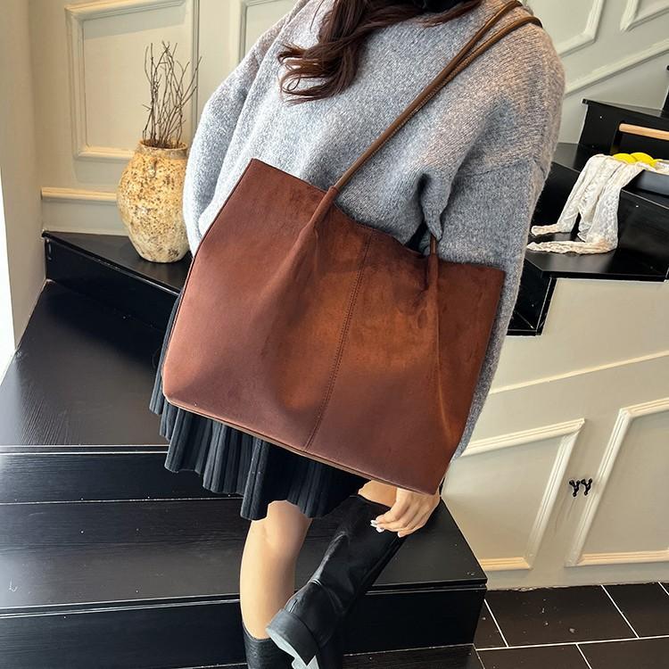 Suede bag women's large capacity autumn and winter retro shoulder mother and child bag commuter tote bag