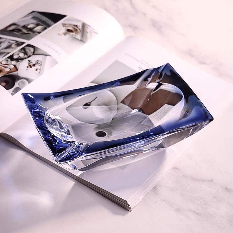 Large Crystal Glass Ashtray: Light Luxury Creative Decor for Home, Office, or Living Room