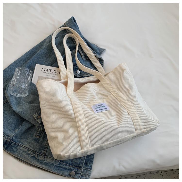 Borsa in Tela con Motivo a Lettere per Donna Accessorio Moda Stile di Strada