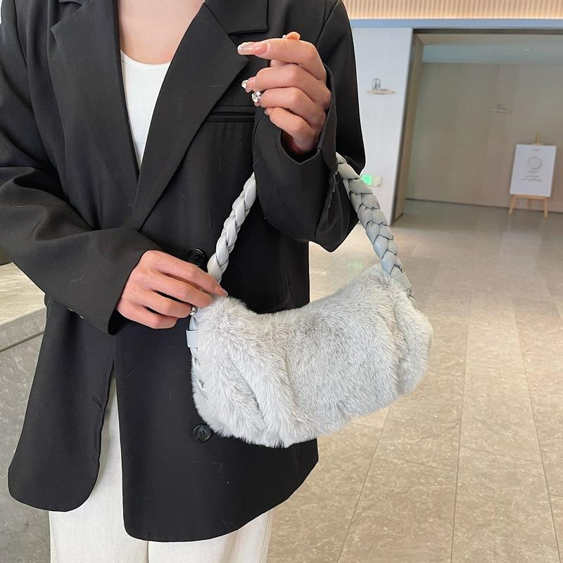 Autumn and winter new braided armpit plush bag six colors solid color versatile cute simple niche design advanced sense large ca