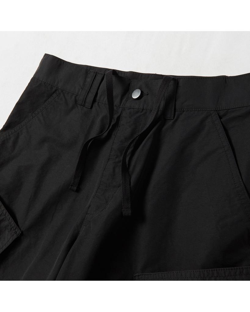 WORTHWHILE MOVEMENT Bermuda Cargo Pants (Black)