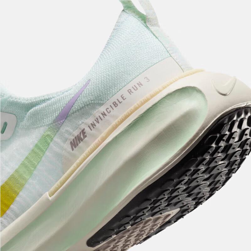 Nike Women's Invincible 3 Running Shoes