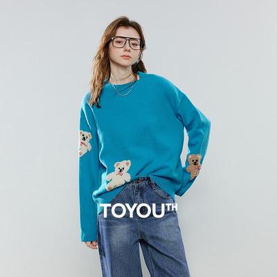 Chuyu Women's Bear Jacquard Loose-Fit Sweater