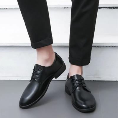 Sapatos sociais masculinos casuais, sapatos sociais oficiais para homens, primavera, outono, elegantes e clássicos, tendência de 2024, terno de liquidação barato