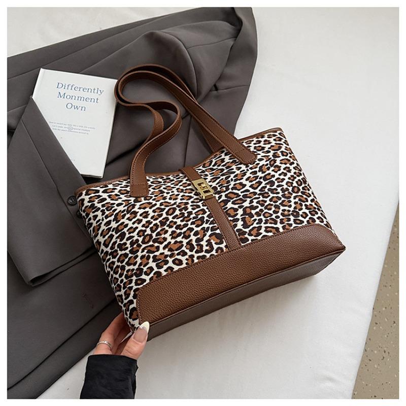 Fashionable and Sophisticated Single-shoulder Bag with A Large Capacity and Simple Design Tote Bag