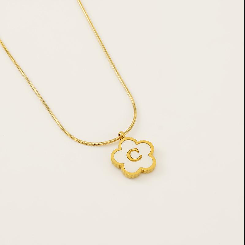 Stainless steel five-leaf clover 18K letter necklace high sense 26 shell letter pendant jewelry