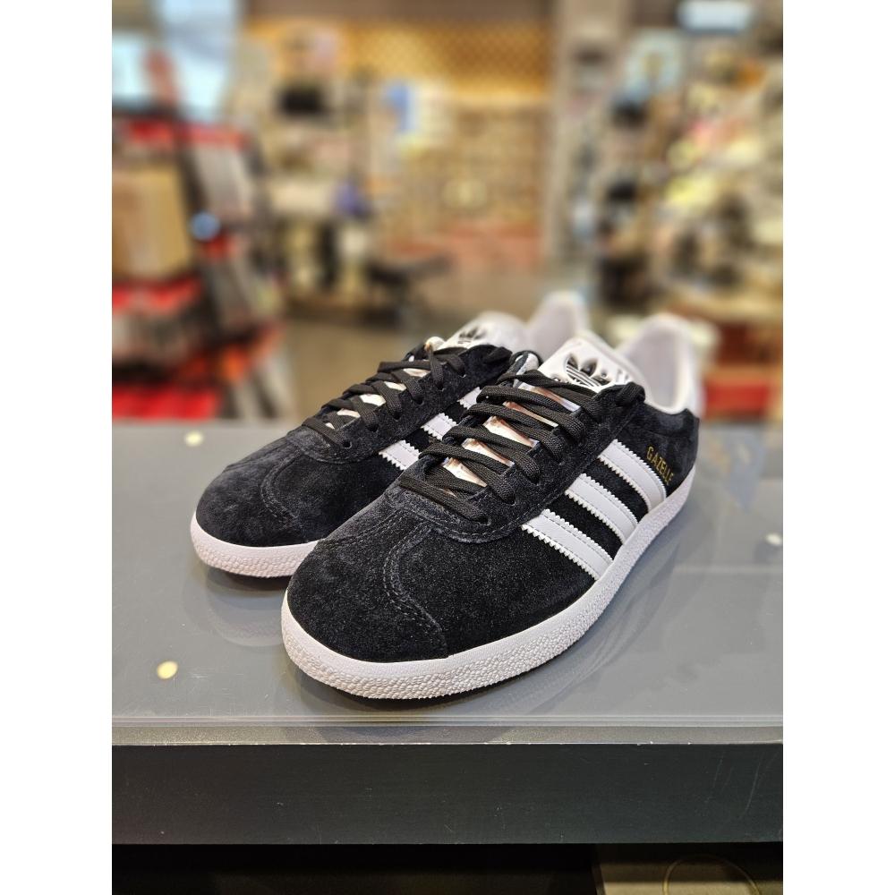 

кроссовки adidas унисекс GAZELLE BB5476 CORE BLACK WHITE GOLD MET