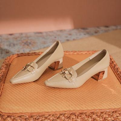 - Kleine quadratische Zehenpartie Einzelne Schuhe Neu Frühling und Herbst Französisch Retro Weiß Dicke Absätze Hohe Absätze Damenschuhe Weiches Leder