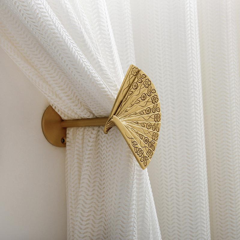 European Brass Retro Curtain Hook - Elegant Home Decor for Bedroom, Living Room, Hallway