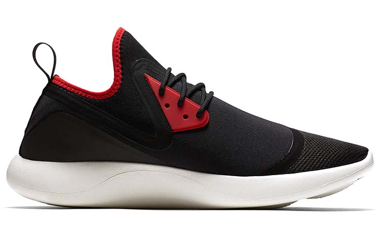 Men's Sneakers Nike LunarCharge Essential