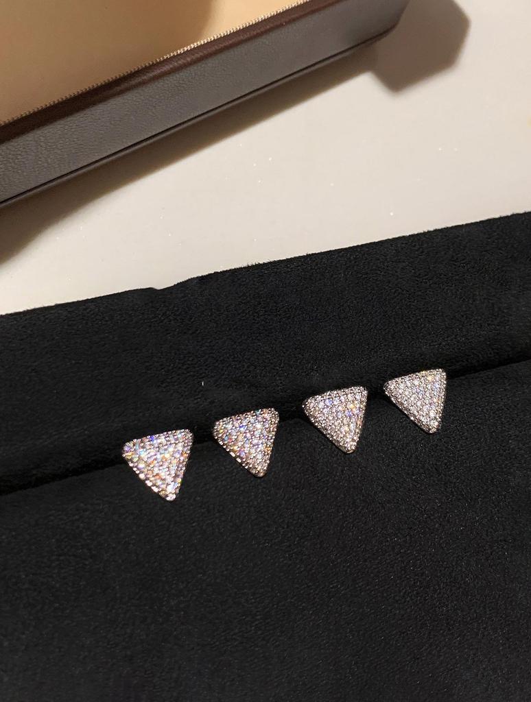 Chic Zircon Triangle Stud Earrings & Necklace Set: Trendy Light Luxury Clavicle Chain Jewelry