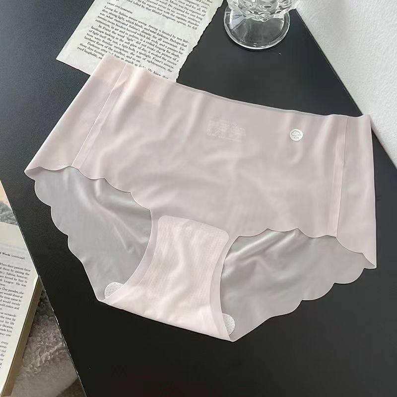 Ladies Spring and Summer Thin Ice Silk Invisible Naked Sense Yoga Fitness Briefs