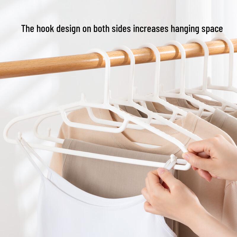 Non-Slip Seamless Plastic Clothes Hanger
