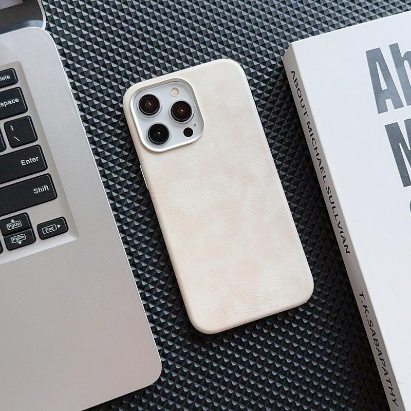 

Подходит для iPhone16proMax Чехол для телефона из кожи Crazy Horse с магнитной зарядкой Apple 15 Ретро 14 Противоударный защитный чехол iPhone12proMax