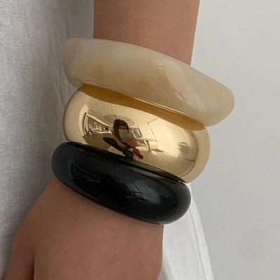 Salircon 3 Styles Fashion Geometric Resin Acrylic Bangle for Women Vintage Punk Hyperbole Metal Spring Bracelet Pulseras Jewelry