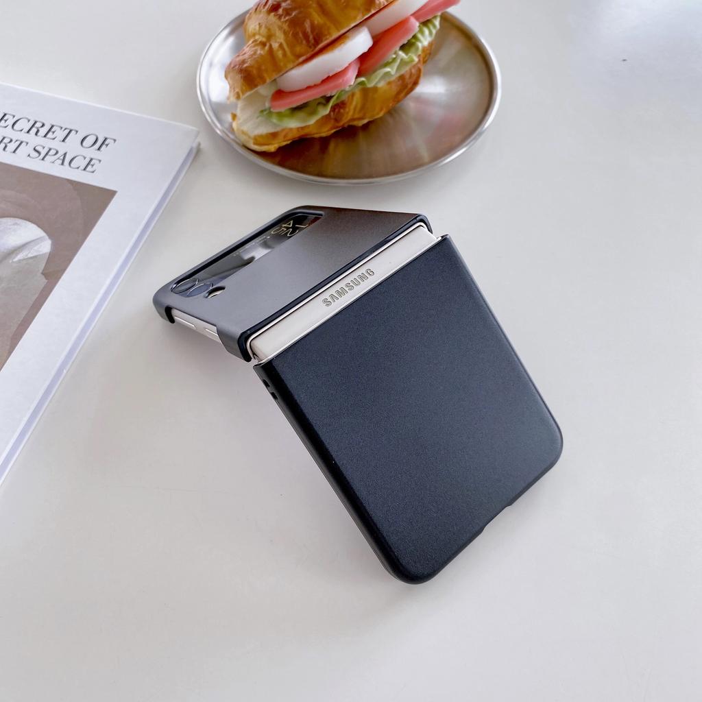 Groovy Mushroom Silhouette Phone Case For Samsung Z Flip 6 7 5G Z Flip 5 Galaxy Z Flip 3 4 5G ZFlip Shockproof Hard Cover TPU PC