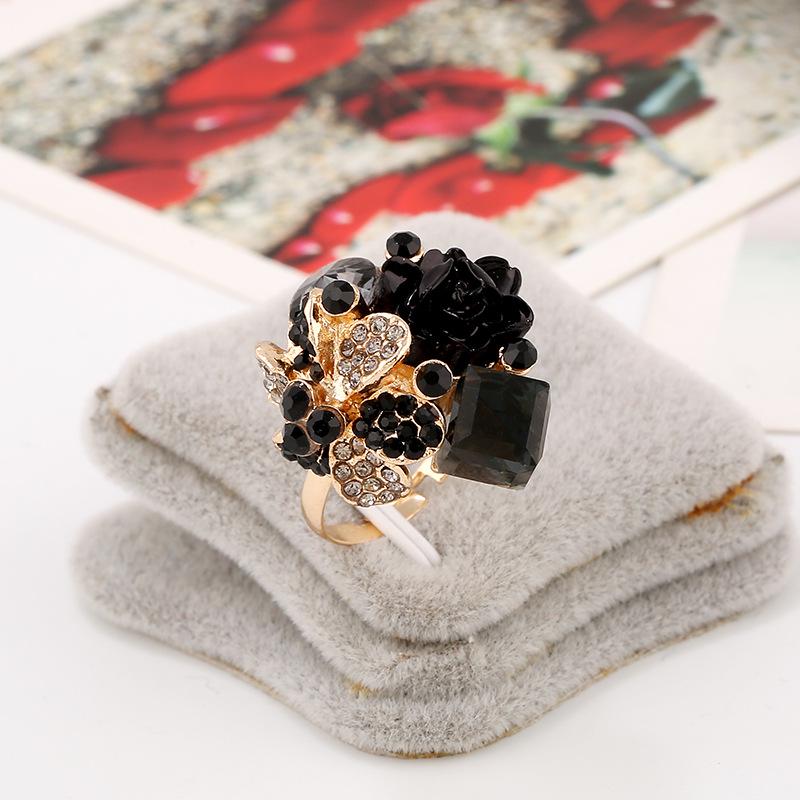 Anello Ipoallergenico Europeo e Americano con Fiori di Cristallo - Design Aperto Colorato