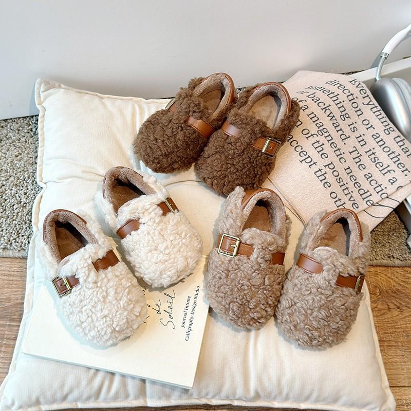 Girls' furry shoes for outdoor wear, children's cotton shoes, new winter loafers with plush lining, warm shoes for little girls and toddlers