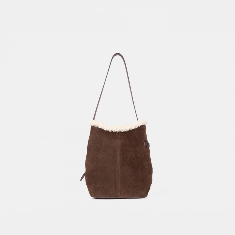 "Snow Bucket Bag" Matte Cowhide Lamb Wool Single Shoulder Underarms