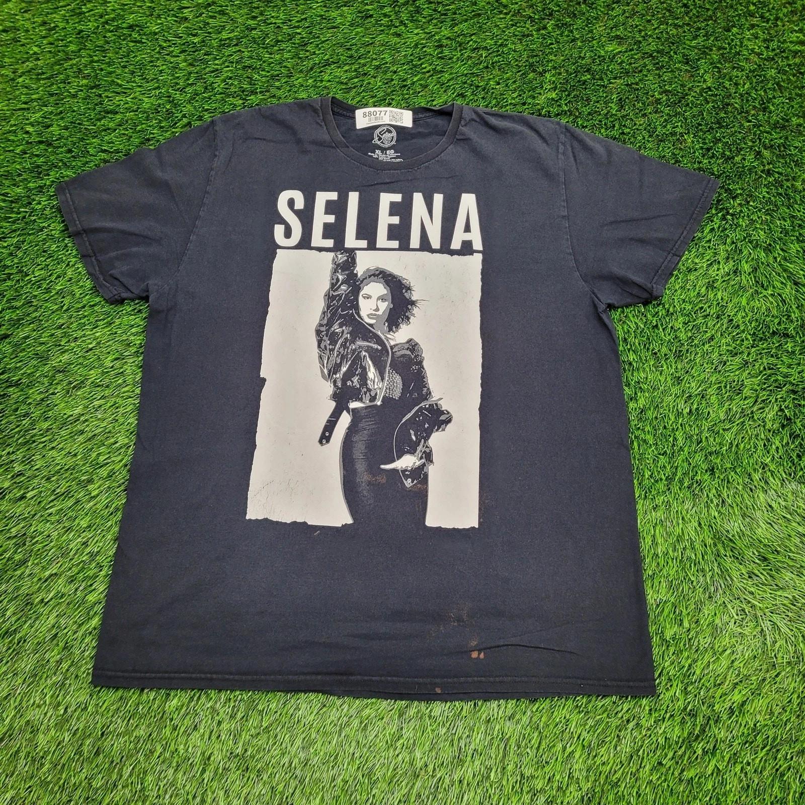 

Selena Amor Prohibido Shirt XL 23x28 Y2K Cut Style XL
