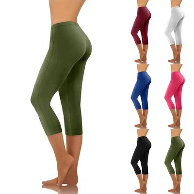 Módne ležérne jednofarebné legíny na jogu Capris