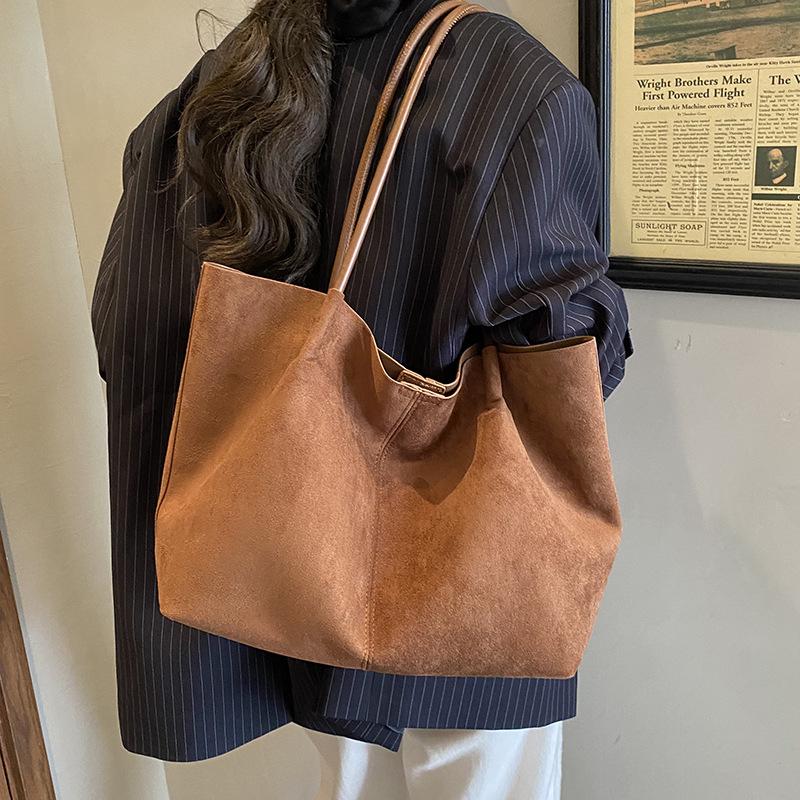 Frosted Retro Bag Women's Large Capacity 2025 New Autumn and Winter Versatile Shoulder Underarm Bag Commuter Tote Bag