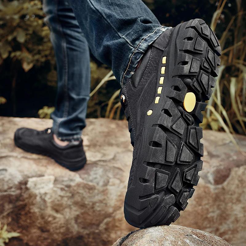 Genuine Leather Shoes Men Lace Up Casual Sneakers Outdoor Soft Cow Leather Men Shoes Moccasins Tooling Shoes Men Footwear