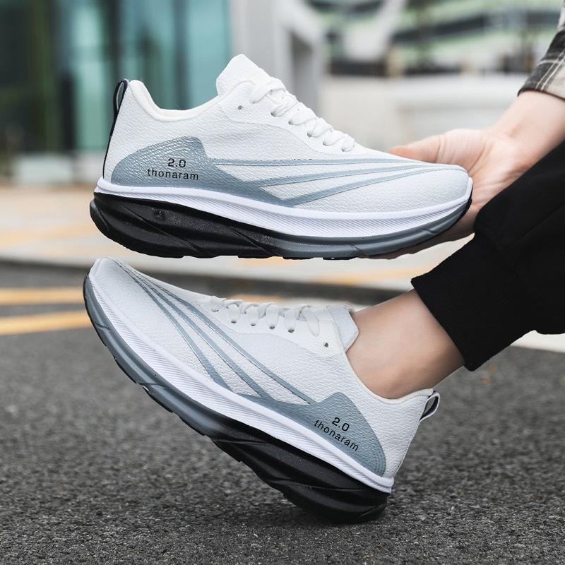 New fly-woven breathable running shoes, men's shoes spring and summer soft-soled casual shoes, men's platform shoes