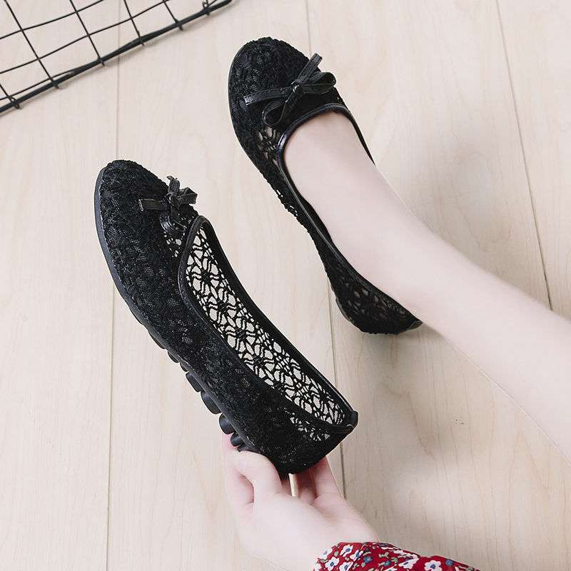 

2025 new single shoes women s shallow mouth mesh lace breathable flat-bottomed casual versatile mesh shoes round head soft sole maternity shoes 66 miscellaneous shoes carefully