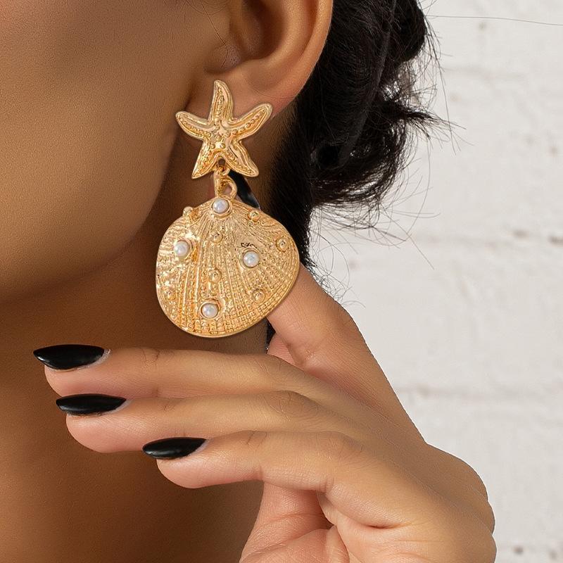 Personalized Niche Exquisite Marine Life Style Beach Shell Shape Oil Stud Earrings