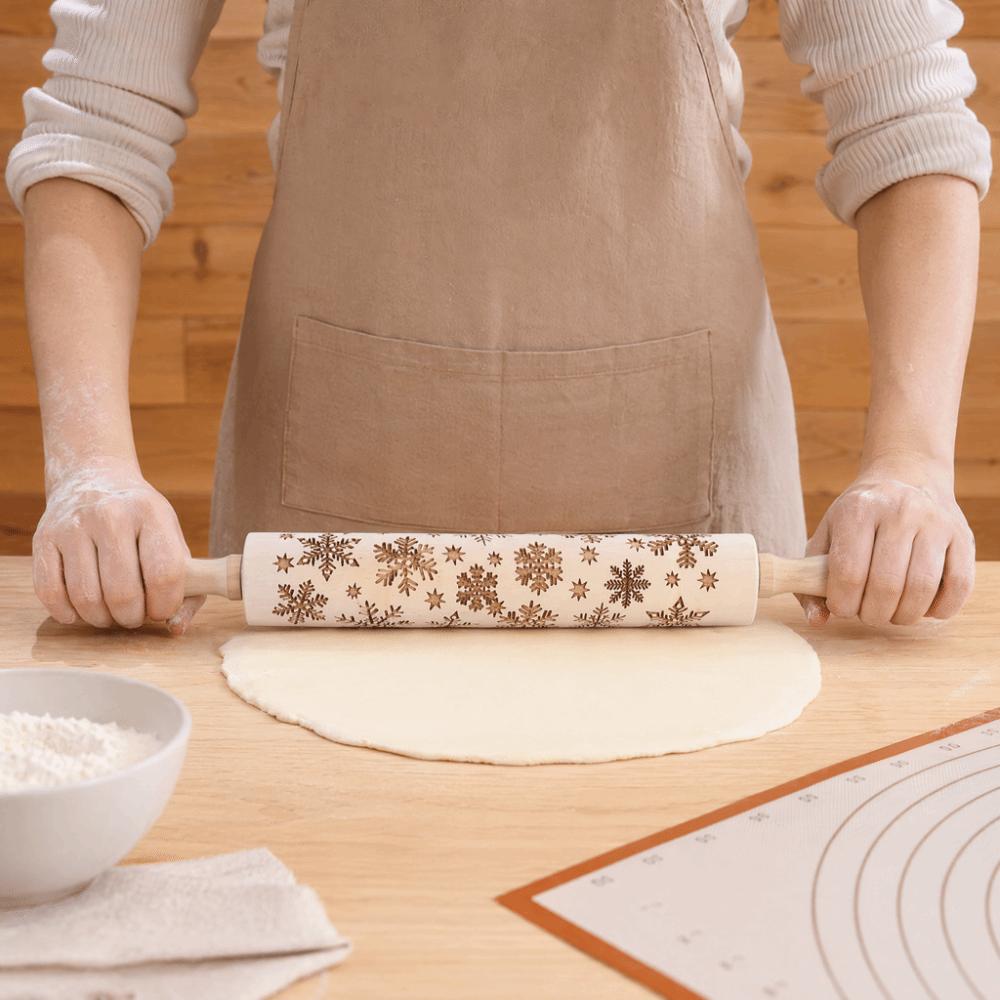 Wooden Embossed Rolling Pin Snowflake Pattern Cookie Rolling Pin Kitchen Decor