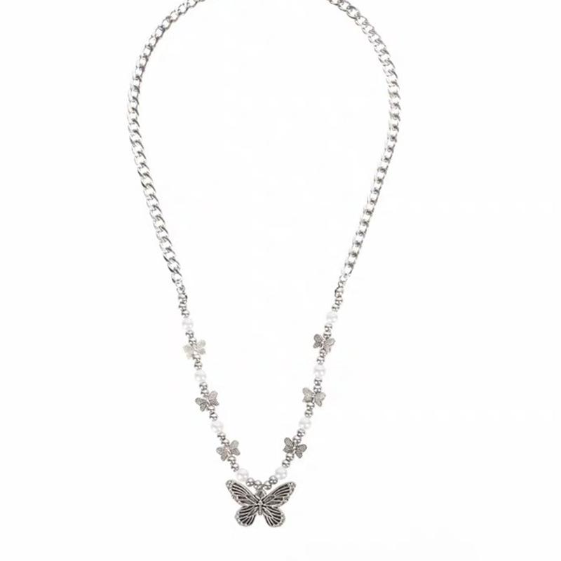 European and American Trendy Butterfly Pendant Beaded Necklace - Cute, Retro, Simple Short Chain for Women