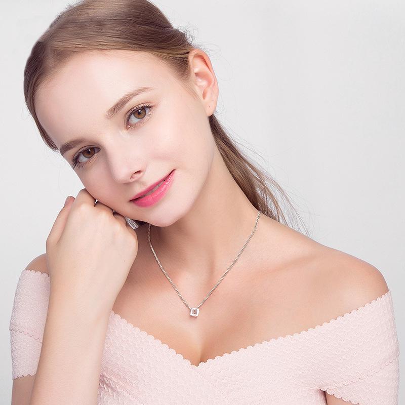 Trendige dunkelblaue Rubik's Cube Sterling Silber Halskette für Damen - Eleganter Schlüsselbeinanhänger, Perfektes Weihnachtsgeschenk für Freundin