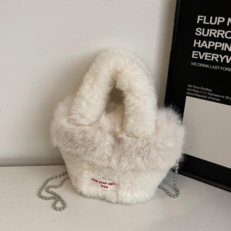 New autumn and winter casual handbag retro niche vegetable basket bag high value fluffy bag