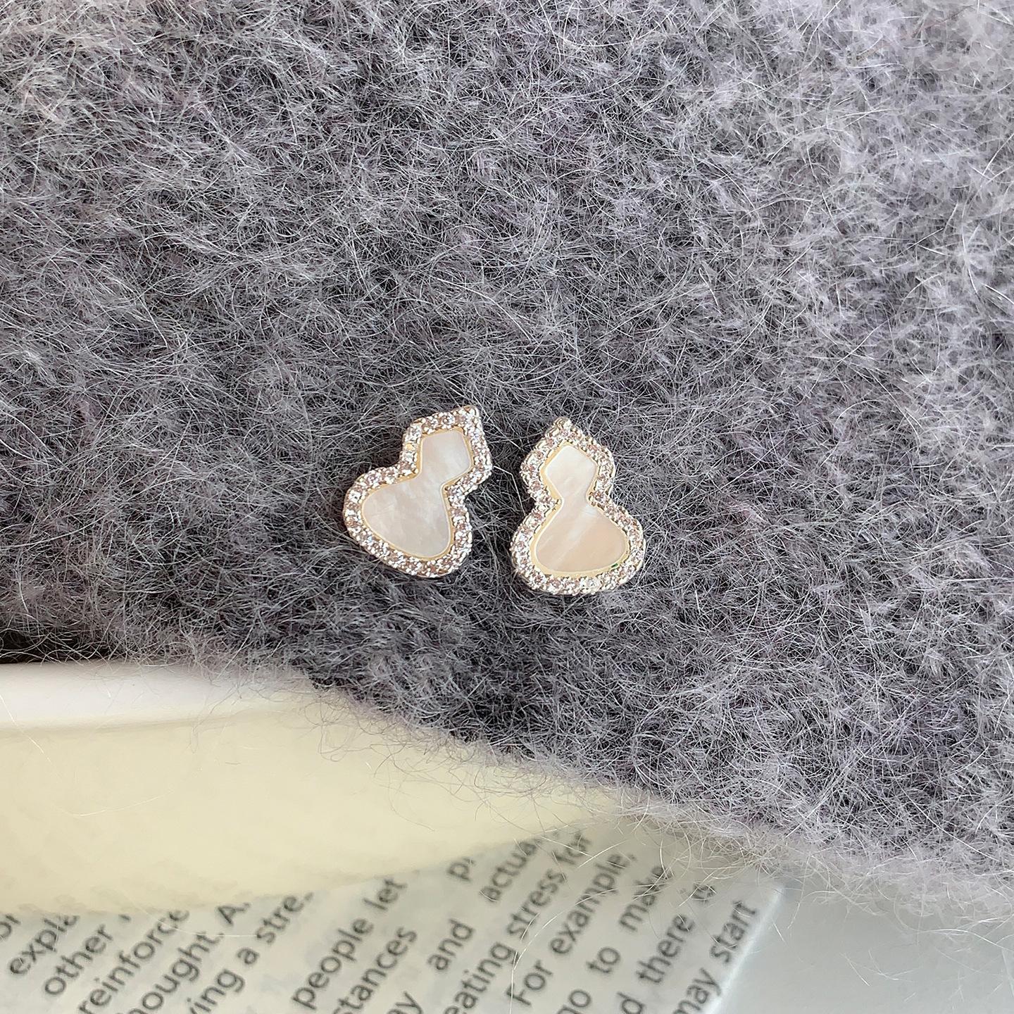 

Новые серьги-пусеты в китайском стиле с цирконом и тыквой, модные серьги-идентичные, легкая роскошь, Гочао, универсальные серьги для женщин