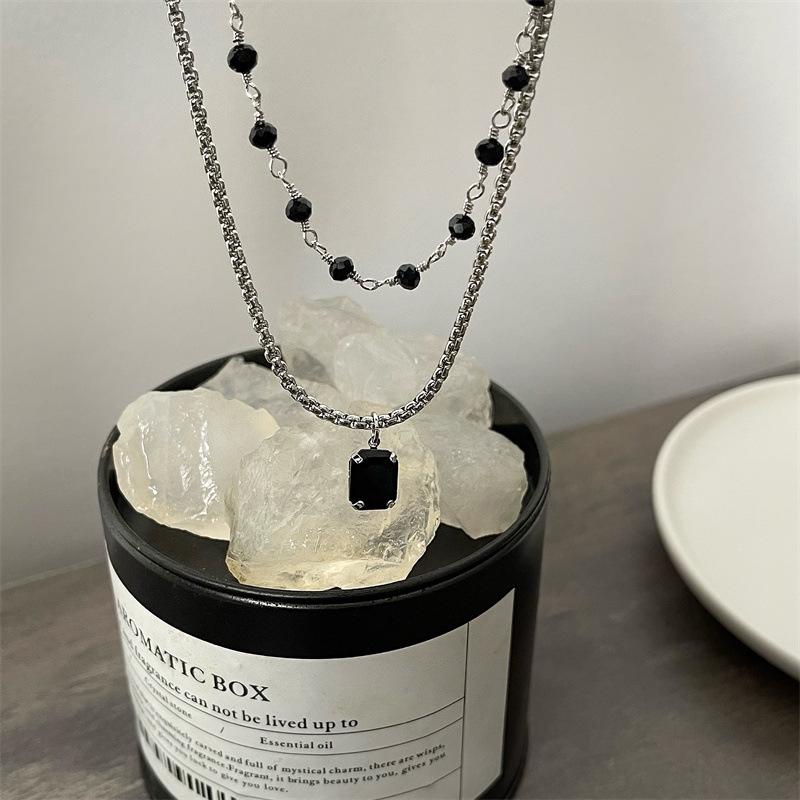 Sweet Black Gem Double-Layered Necklace: High-End Choker for Trendy Women