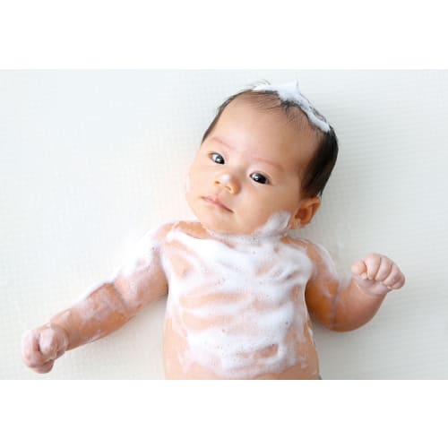 Pigeon Medicated whole body foaming soap Contains peach leaf extract (moisturizing ingredient) 450ml
